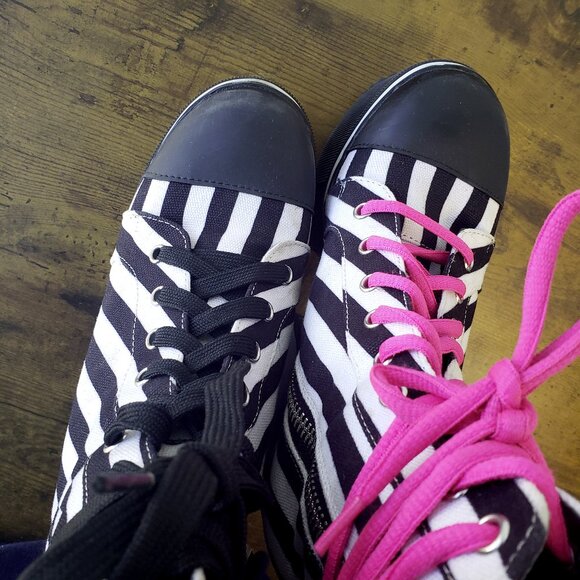 Monster High Wardrobe Frankie Stein Grave Girls Dolls Kill Platform Boots Sz 6M - Picture 7 of 11